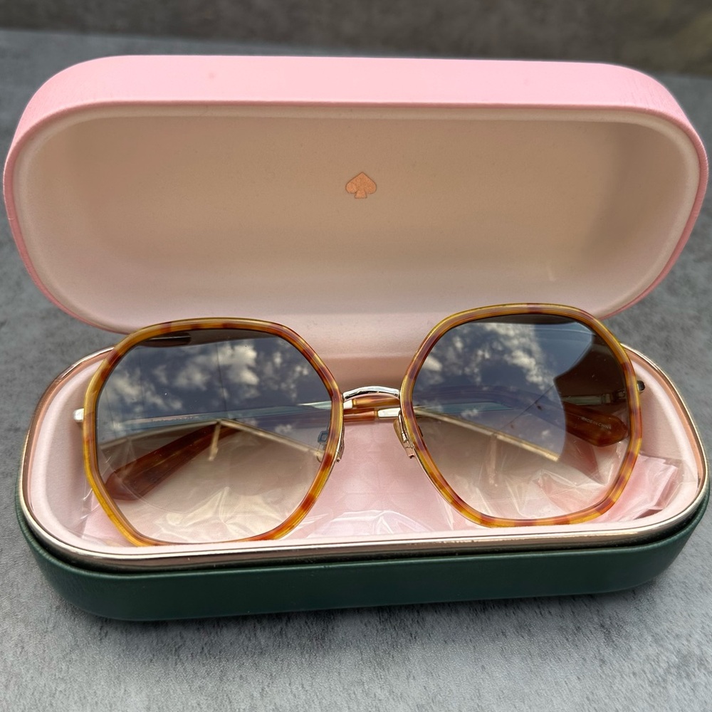 🚫SOLD 🚫 Kate Spade Tortoise Sunglasses